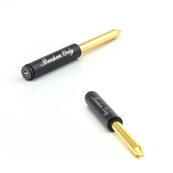 Members Only Divot Tool